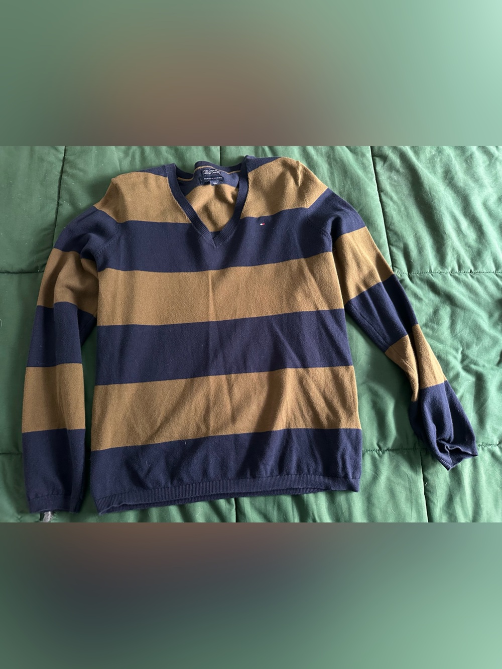 Tommy Hilfiger Women’s Navy and Brown Wide-Stripe Crewneck Sweater
